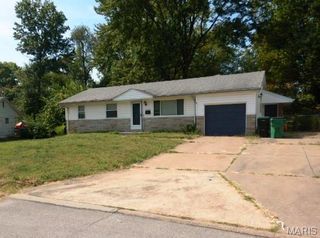 10201 McCartney Lane, St Louis, MO 63137