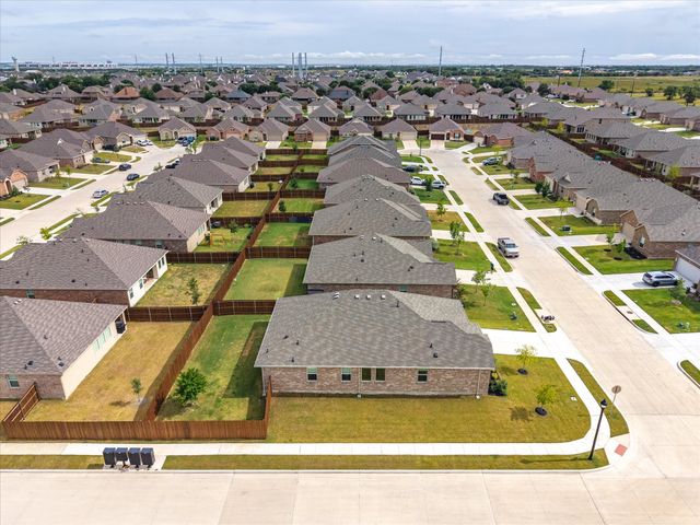326 Texas Trail, Justin, TX 76247