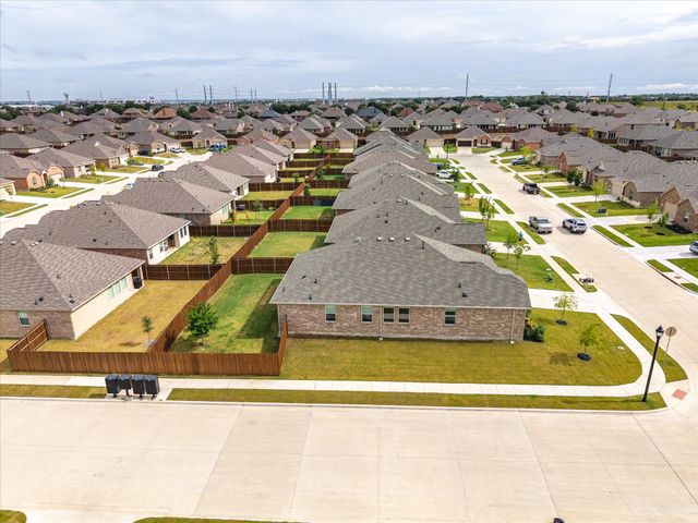 326 Texas Trail, Justin, TX 76247