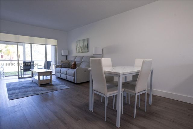 2800 NW 47th Terrace 103B, Lauderdale Lakes, FL 33313