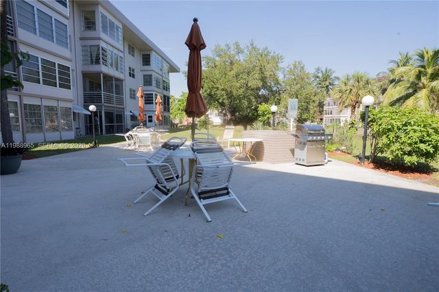 2800 NW 47th Terrace 103B, Lauderdale Lakes, FL 33313