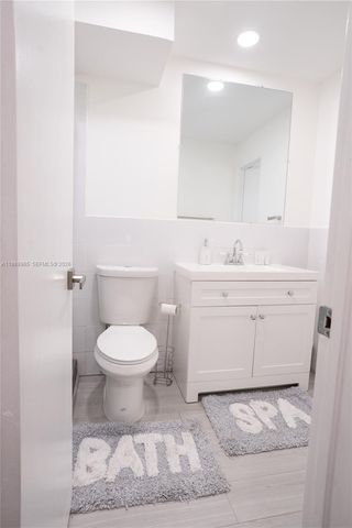 2800 NW 47th Terrace 103B, Lauderdale Lakes, FL 33313