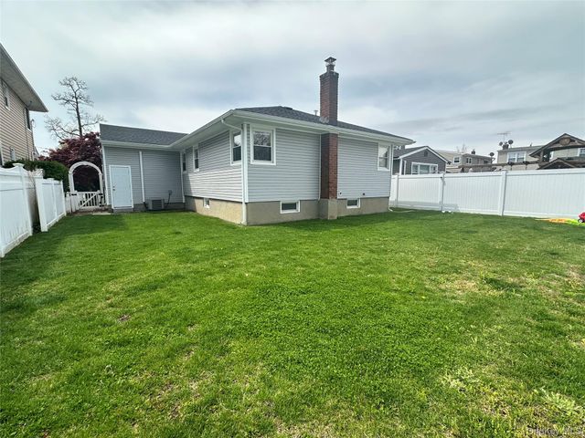 1741 Warren Place, Merrick, NY 11566