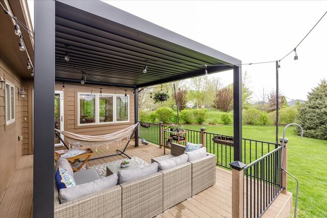 2944 NW 167th Street, Clive, IA 50325