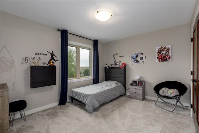 2944 NW 167th Street, Clive, IA 50325