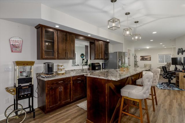 2944 NW 167th Street, Clive, IA 50325