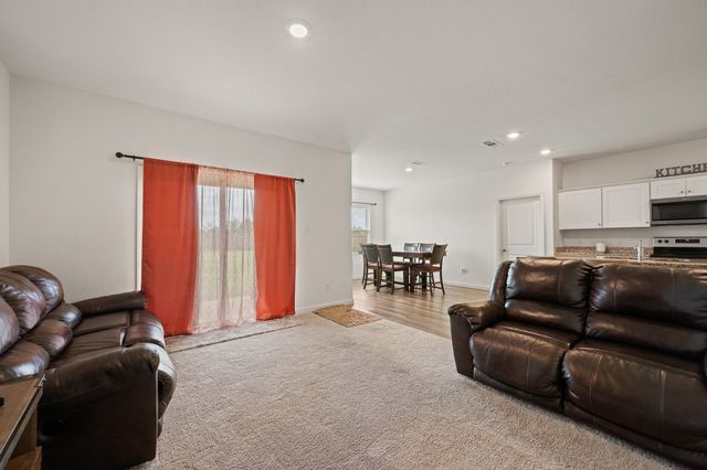 8 Glen Crossings Road, Edgecliff Village, TX 76134