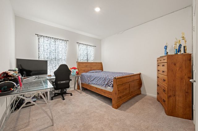 8 Glen Crossings Road, Edgecliff Village, TX 76134