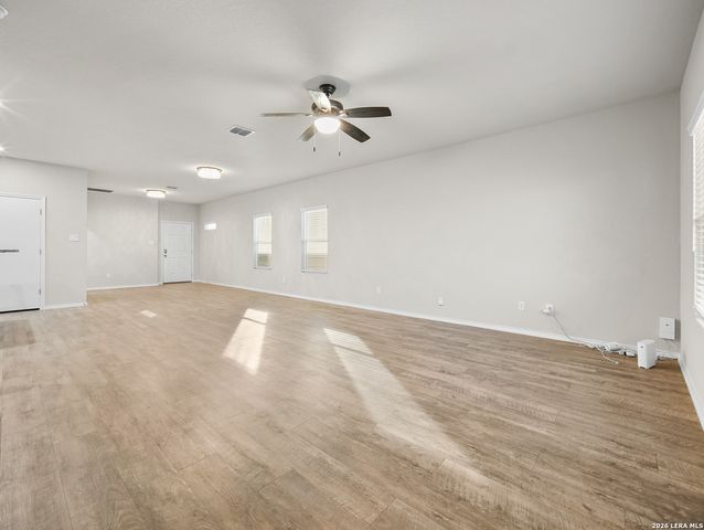 3019 Pacific Coast, Converse, TX 78109