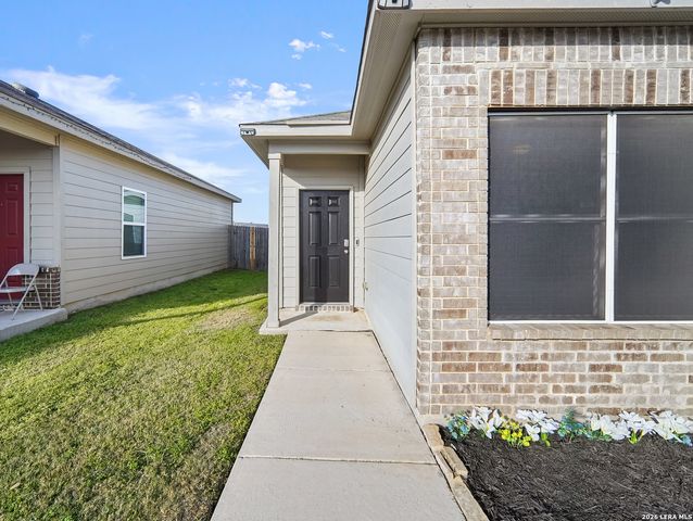 3019 Pacific Coast, Converse, TX 78109