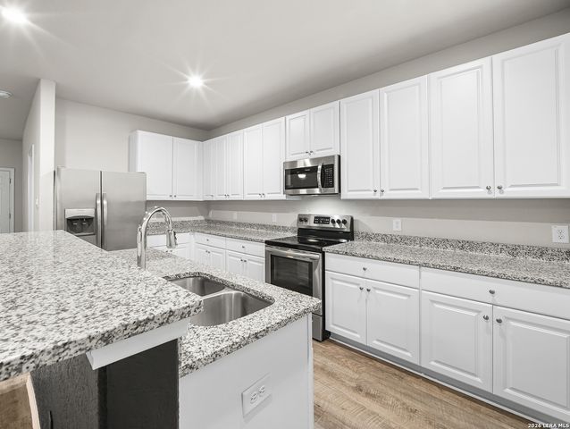 3019 Pacific Coast, Converse, TX 78109