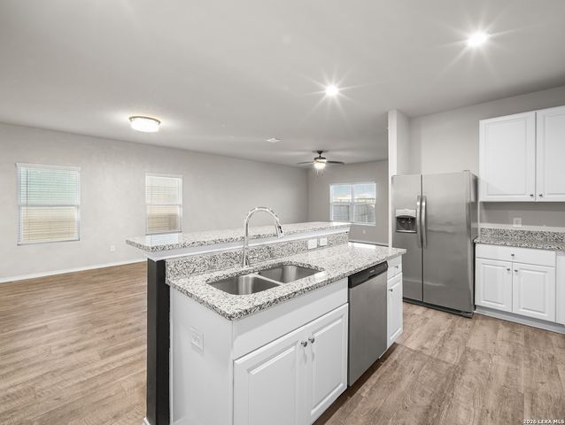 3019 Pacific Coast, Converse, TX 78109