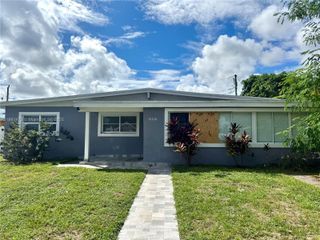 18100 NW 7th Pl, Miami Gardens, FL 33169