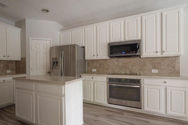 203 S Brooksedge Circle, The Woodlands, TX 77382