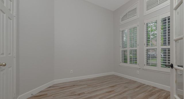 203 S Brooksedge Circle, The Woodlands, TX 77382