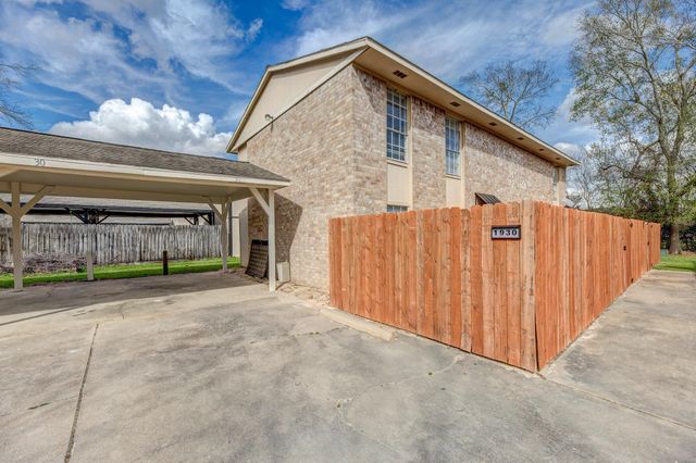 1930 Avenue B, Katy, TX 77493