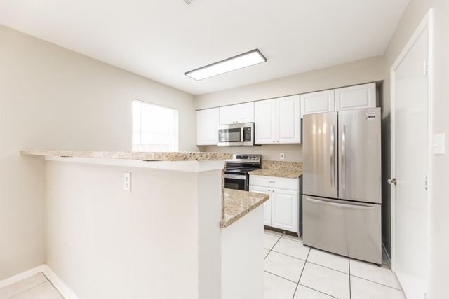 1930 Avenue B, Katy, TX 77493