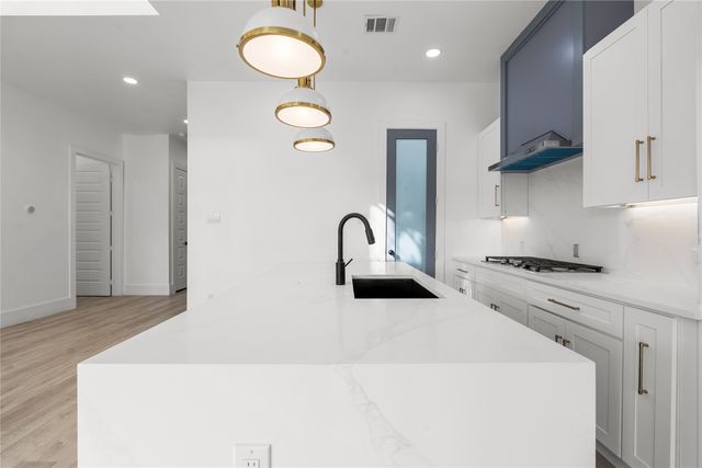 114 Willow Lane, Roanoke, TX 76262