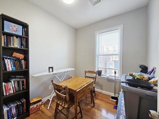 1904 Massachusetts Ave U3, Cambridge, MA 02140