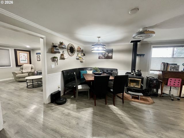 603 3RD St, La Grande, OR 97850