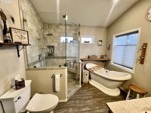 603 3RD St, La Grande, OR 97850