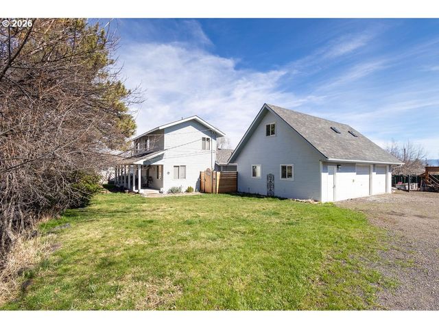 603 3RD St, La Grande, OR 97850