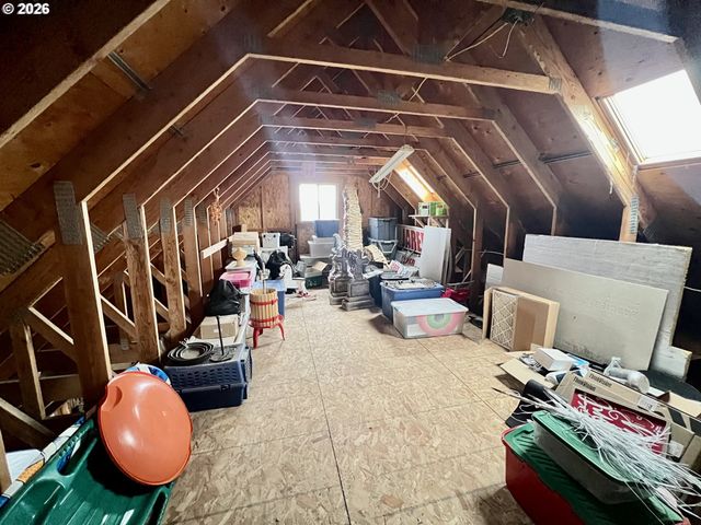 603 3RD St, La Grande, OR 97850