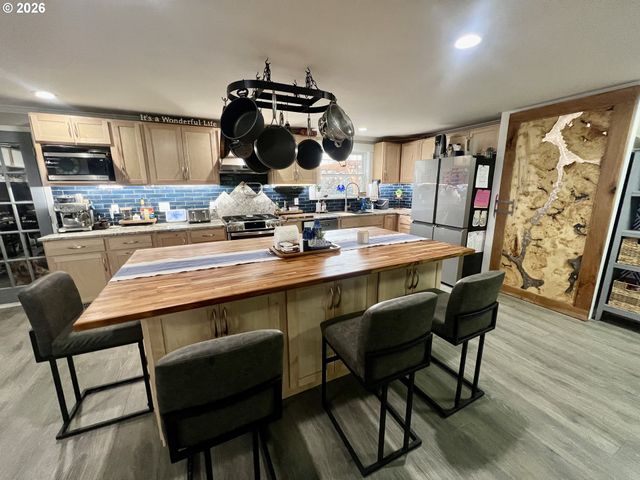 603 3RD St, La Grande, OR 97850