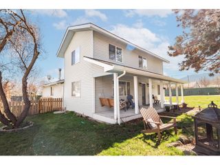 603 3RD St, La Grande, OR 97850