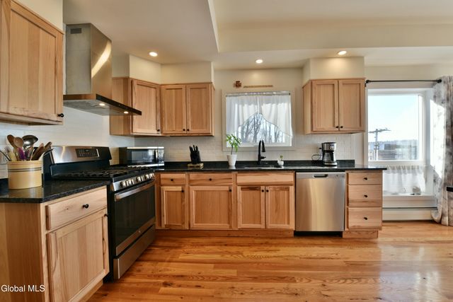 28-30 1st Street, Schodack, NY 12033