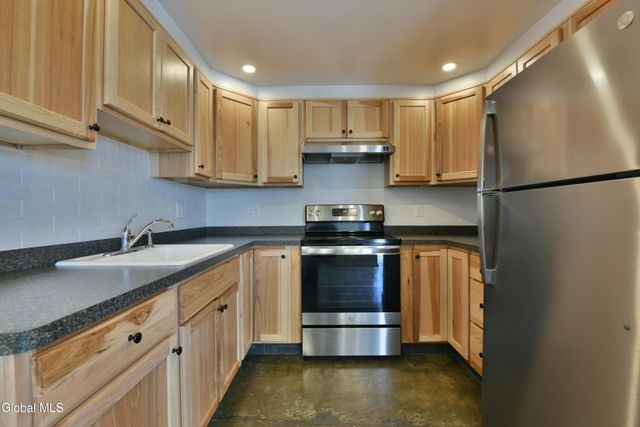 28-30 1st Street, Schodack, NY 12033