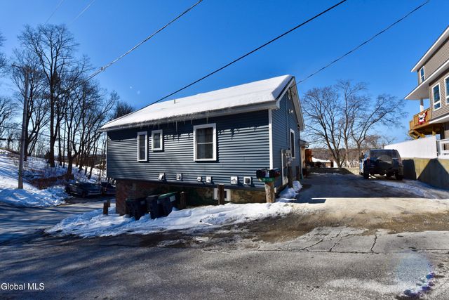 28-30 1st Street, Schodack, NY 12033