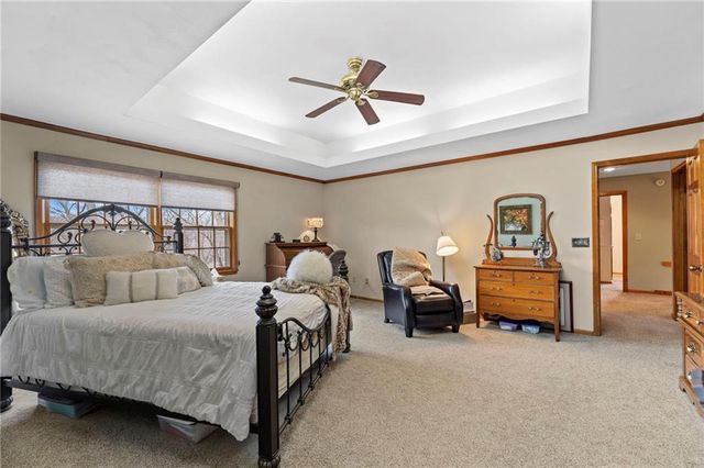 10913 Oak Drive, Kansas City, KS 66109