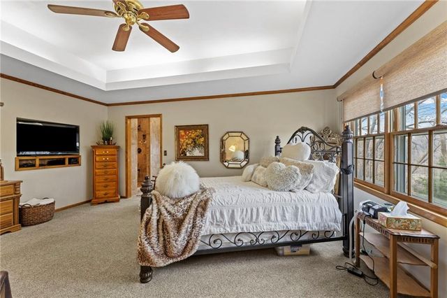 10913 Oak Drive, Kansas City, KS 66109