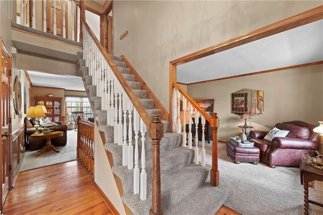 10913 Oak Drive, Kansas City, KS 66109