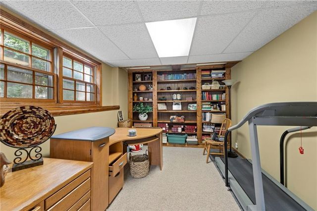 10913 Oak Drive, Kansas City, KS 66109