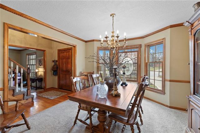 10913 Oak Drive, Kansas City, KS 66109