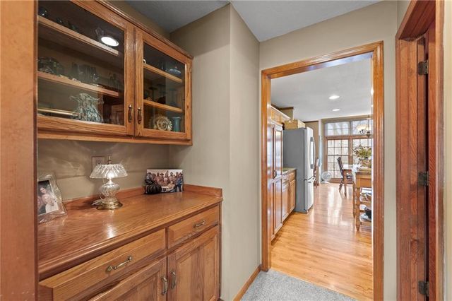 10913 Oak Drive, Kansas City, KS 66109