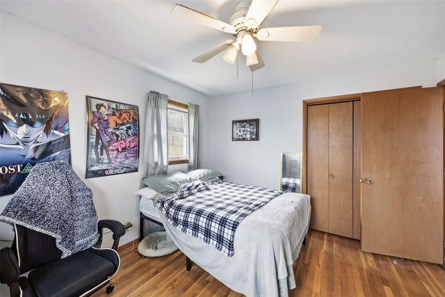 2067 Knollshire Road NE, Cedar Rapids, IA 52402