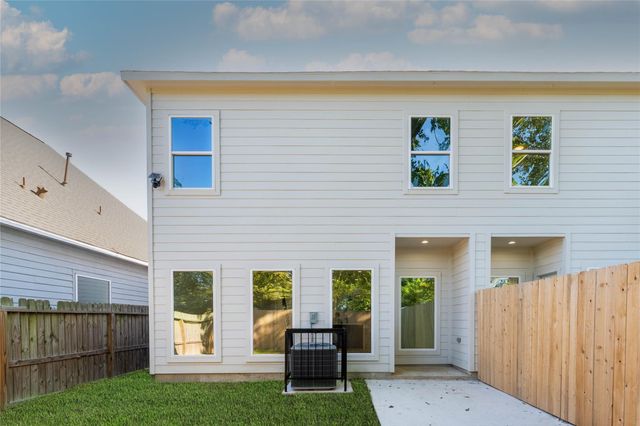 8218 Lawler Street, Houston, TX 77051