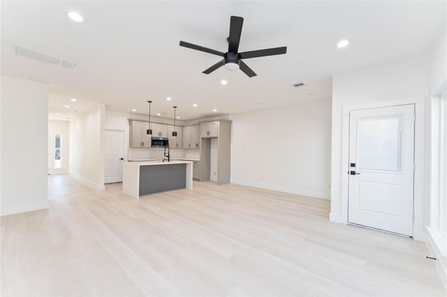 8218 Lawler Street, Houston, TX 77051