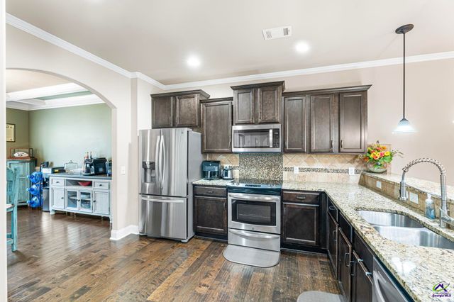 147 Forestbrooke Way, Bonaire, GA 31005