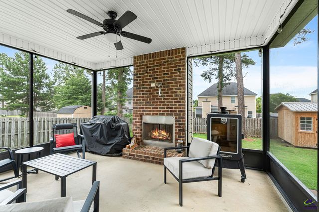 147 Forestbrooke Way, Bonaire, GA 31005