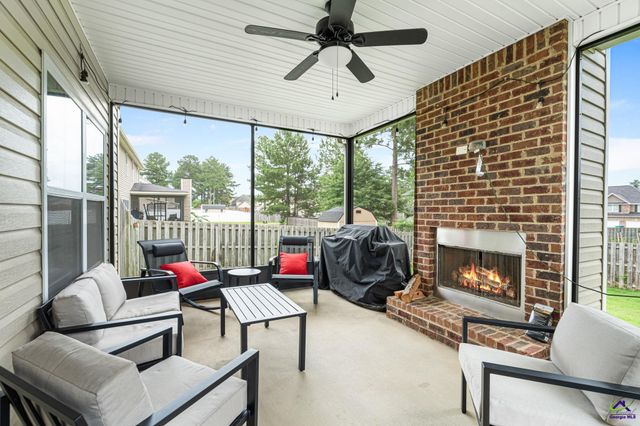 147 Forestbrooke Way, Bonaire, GA 31005