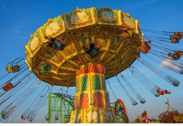 77 Center Avenue, Keansburg, NJ 07734