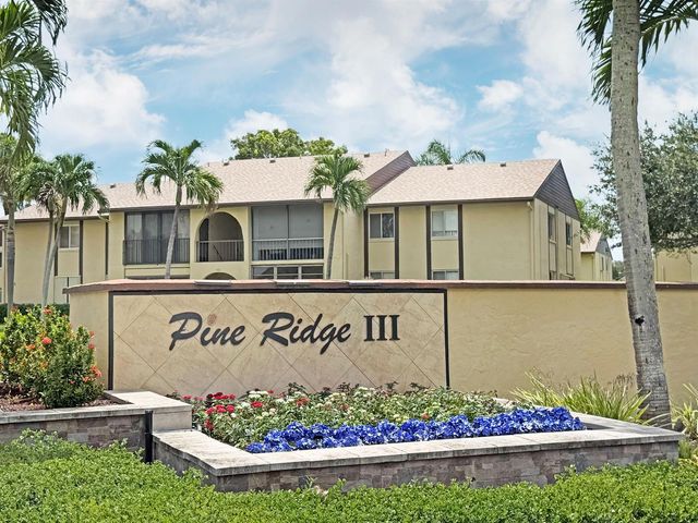 311 Pine Ridge Circle B-1, Greenacres, FL 33463