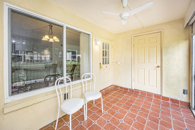311 Pine Ridge Circle B-1, Greenacres, FL 33463