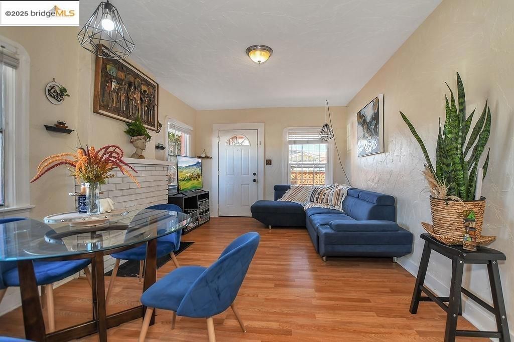 589 5th ST, Richmond, CA 94801