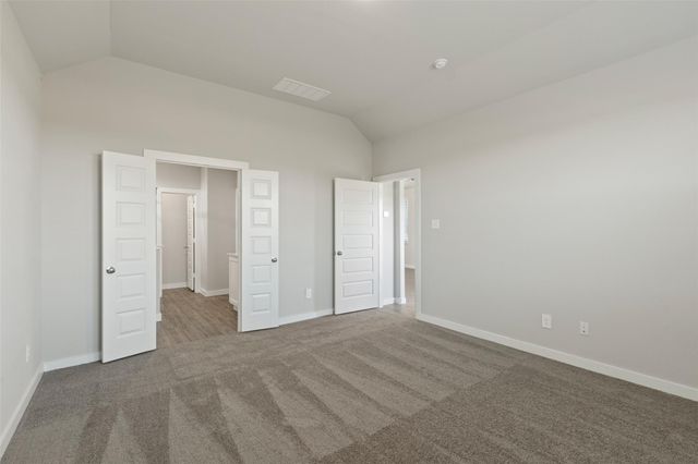 306 Bendecido LOOP, Elgin, TX 78621