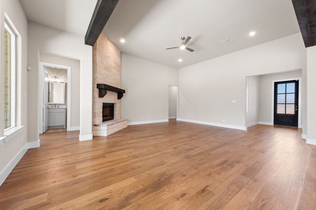 1040 Julian Drive, Van Alstyne, TX 75495